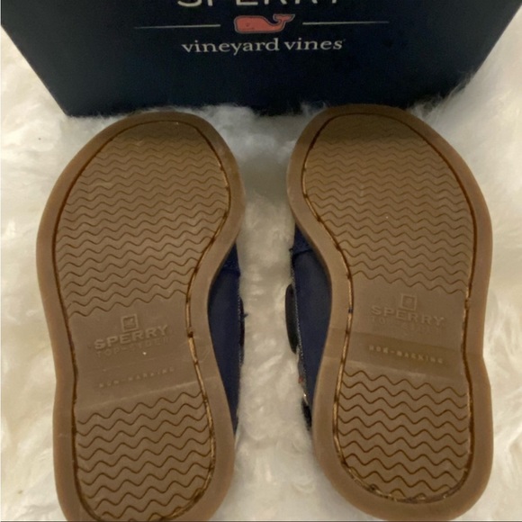 NWT Sperry x vineyard vines Authentic Original Slip On Boat
Shoe Boy 5 - Picture 5 of 7